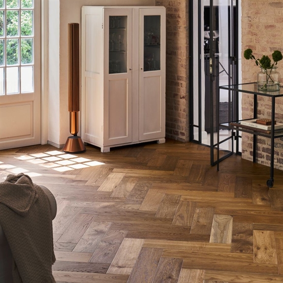 Timberman Charlottenlund Sildebensparket - Eg Accent, Børstet Caramel Matlak (KAMPAGNE)